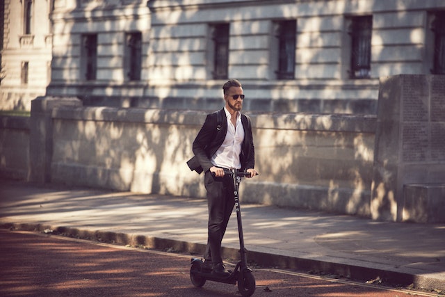Hoverboard vs. Electric Scooter: Which is the Ultimate Ride - Gear Force 